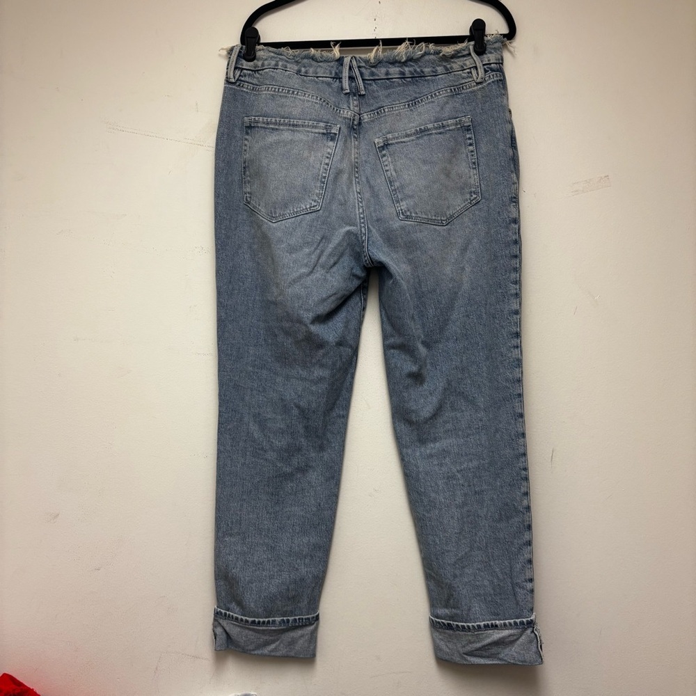 Good American Mid Rise Weekender Jeans - Picture 9 of 12